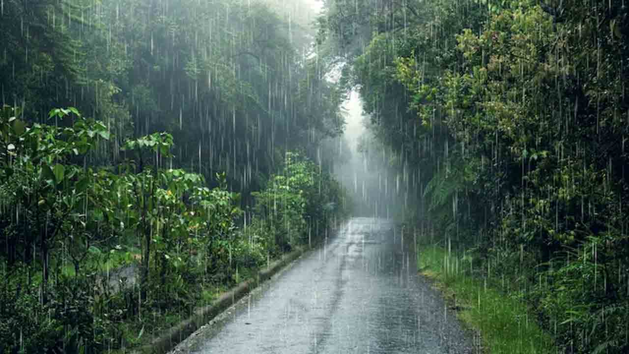 తెలంగాణలో నాలుగు రోజులు అతి భారీ వర్షాలు.. రేపటి నుంచి ఉత్తర కోస్తాలో వానలు